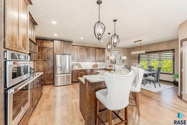 305 S Heritage Rd Road, Brandon, SD 57005
