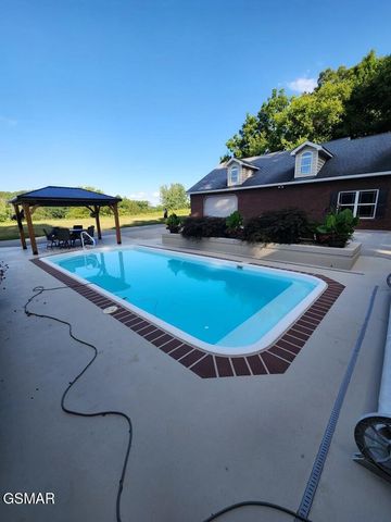 225 Piney Road, Kodak, TN 37764