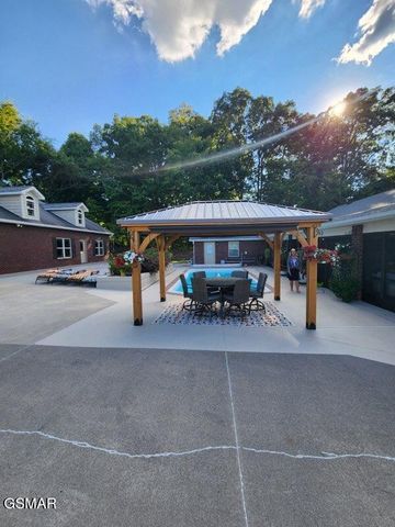 225 Piney Road, Kodak, TN 37764