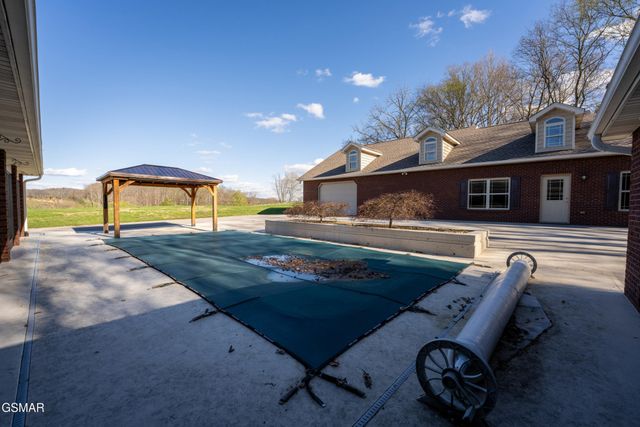 225 Piney Road, Kodak, TN 37764