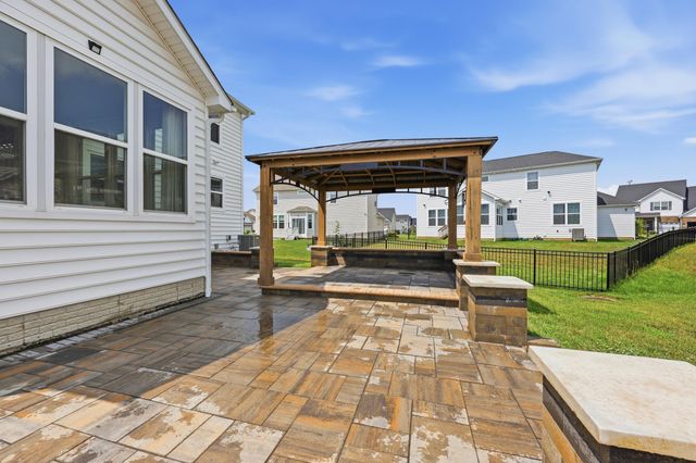 637 Bald Eagle Drive, Delaware, OH 43015
