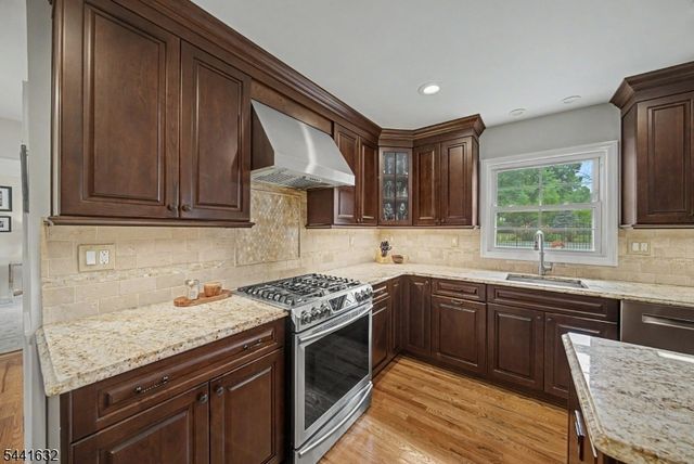 25 Lord Stirling Dr, Parsippany-troy Hills Twp., NJ 07054
