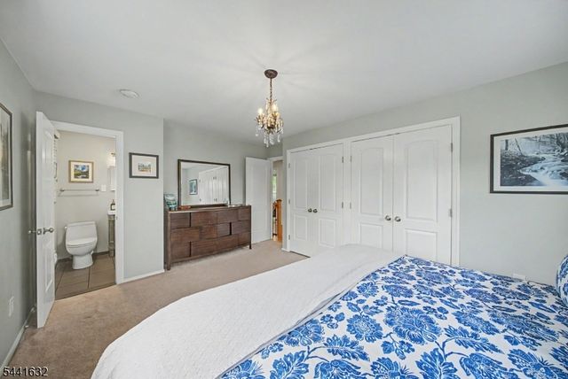 25 Lord Stirling Dr, Parsippany-troy Hills Twp., NJ 07054