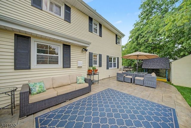 25 Lord Stirling Dr, Parsippany-troy Hills Twp., NJ 07054