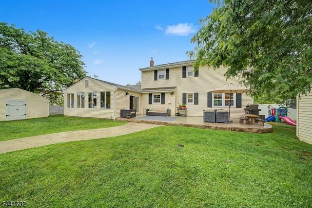 25 Lord Stirling Dr, Parsippany-troy Hills Twp., NJ 07054