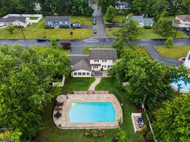 25 Lord Stirling Dr, Parsippany-troy Hills Twp., NJ 07054