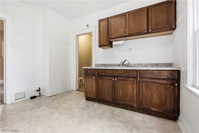 3286 E 140th Street, Cleveland, OH 44120
