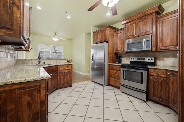 1690 Colonel Bartow Drive, Prairie Grove, AR 72753