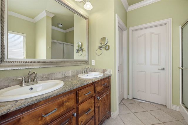 1690 Colonel Bartow Drive, Prairie Grove, AR 72753
