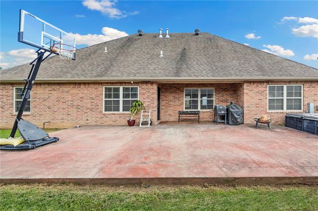 1690 Colonel Bartow Drive, Prairie Grove, AR 72753