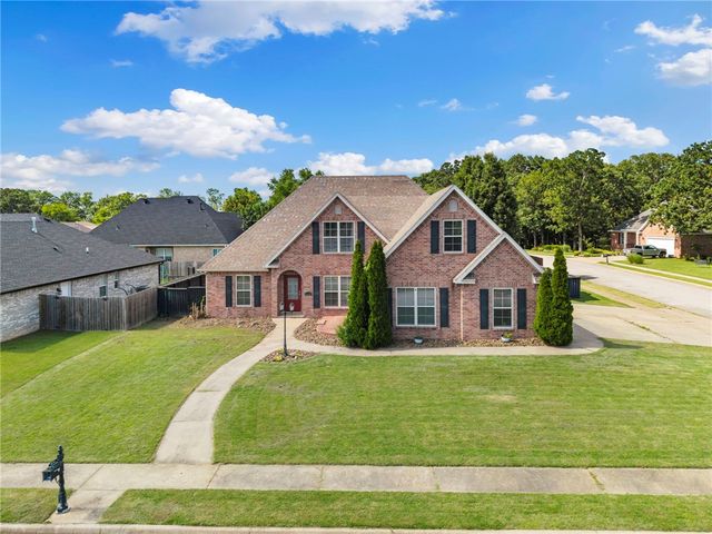 1690 Colonel Bartow Drive, Prairie Grove, AR 72753