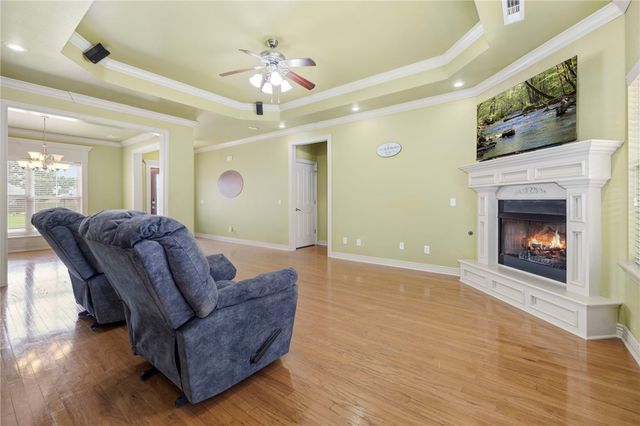 1690 Colonel Bartow Drive, Prairie Grove, AR 72753