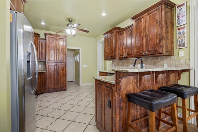 1690 Colonel Bartow Drive, Prairie Grove, AR 72753