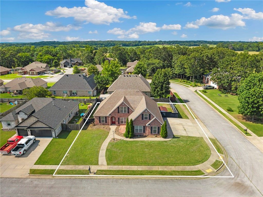 1690 Colonel Bartow Drive, Prairie Grove, AR 72753