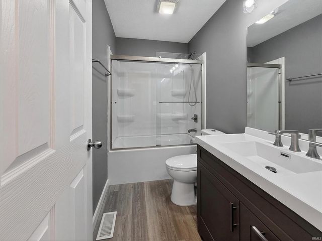 2509 Decamp Avenue, Elkhart, IN 46517