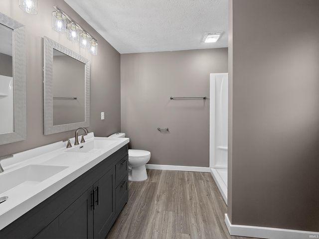 2509 Decamp Avenue, Elkhart, IN 46517