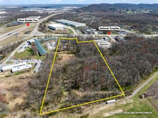 1020 Neighborhood Pl, Fairdale, KY 40118