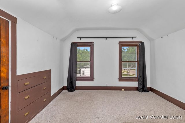 2511 Wyoming Avenue, Wyoming, MI 49519