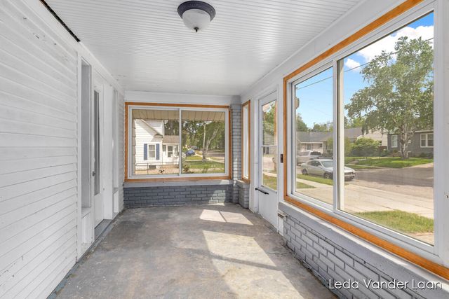 2511 Wyoming Avenue, Wyoming, MI 49519