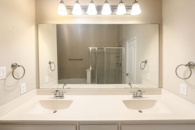 2563 Adam Lane, Lewisville, TX 75056