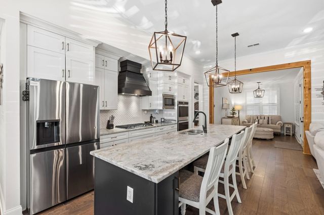 10230 EVERGREEN MANOR CV, Lakeland, TN 38002