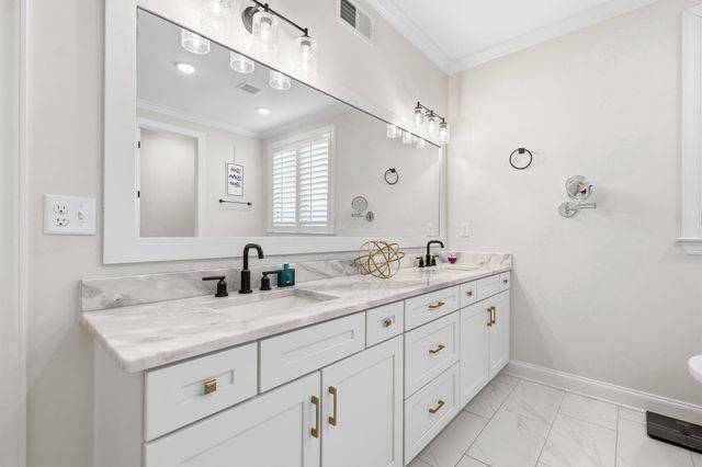 10230 EVERGREEN MANOR CV, Lakeland, TN 38002