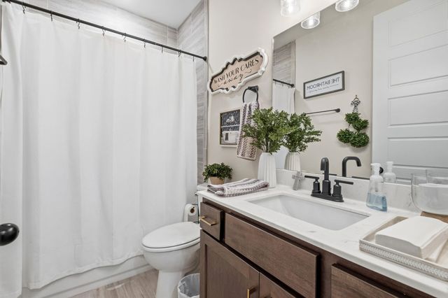 10230 EVERGREEN MANOR CV, Lakeland, TN 38002