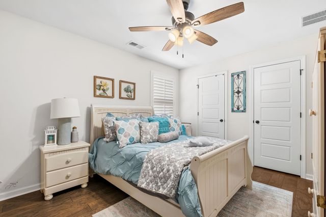 10230 EVERGREEN MANOR CV, Lakeland, TN 38002