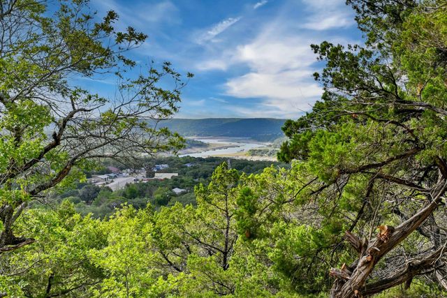 10909 Turkey Bend DR, Jonestown, TX 78645
