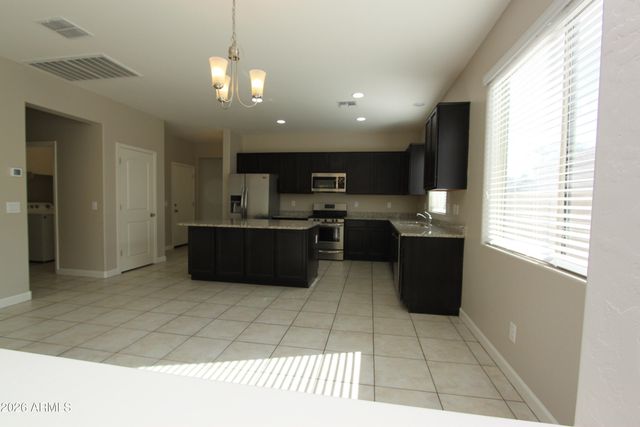 43522 W SNOW Drive, Maricopa, AZ 85138