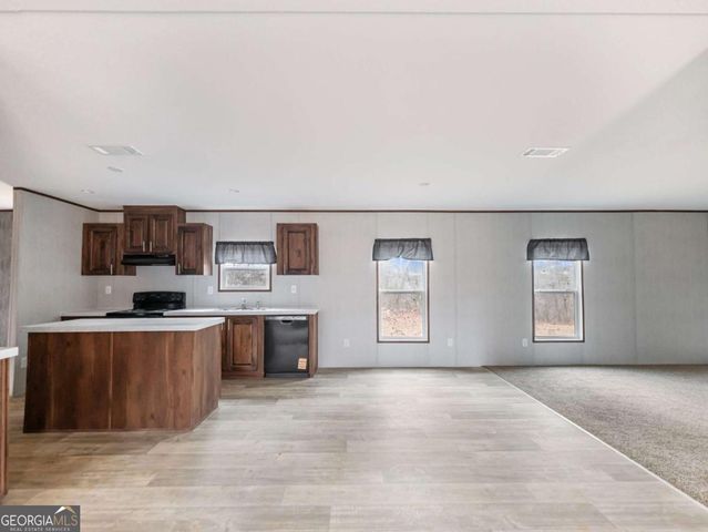 7676 Pea Ridge Road, Lula, GA 30554