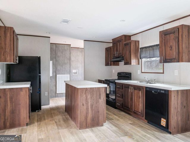 7676 Pea Ridge Road, Lula, GA 30554