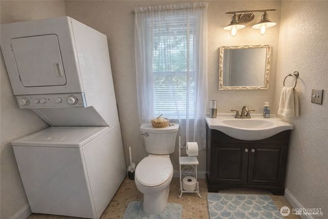 1000 Mt.Olympus Avenue SE, Ocean Shores, WA 98569