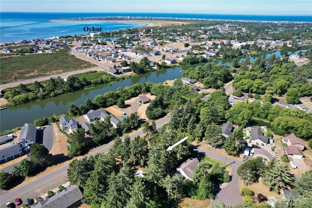 1000 Mt.Olympus Avenue SE, Ocean Shores, WA 98569