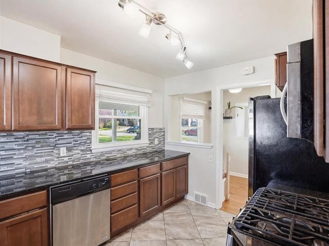 1181 Kay Parkway, Ann Arbor, MI 48103