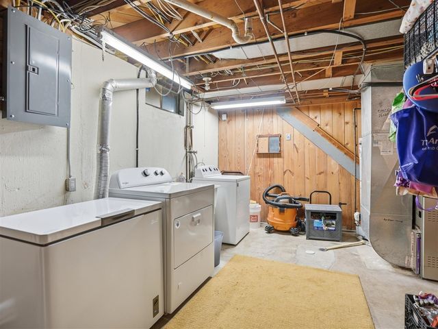 1181 Kay Parkway, Ann Arbor, MI 48103
