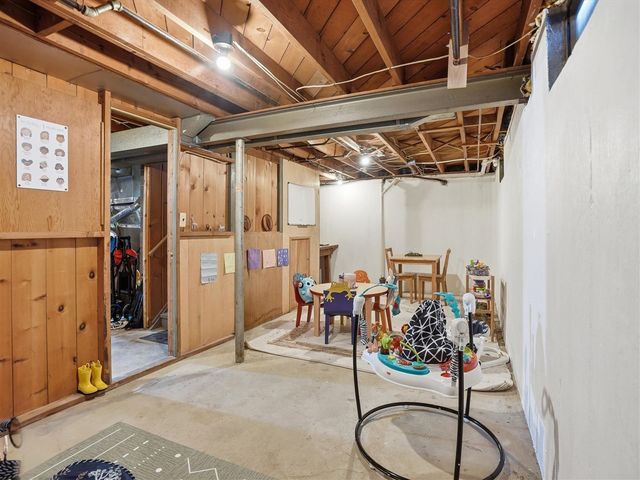 1181 Kay Parkway, Ann Arbor, MI 48103