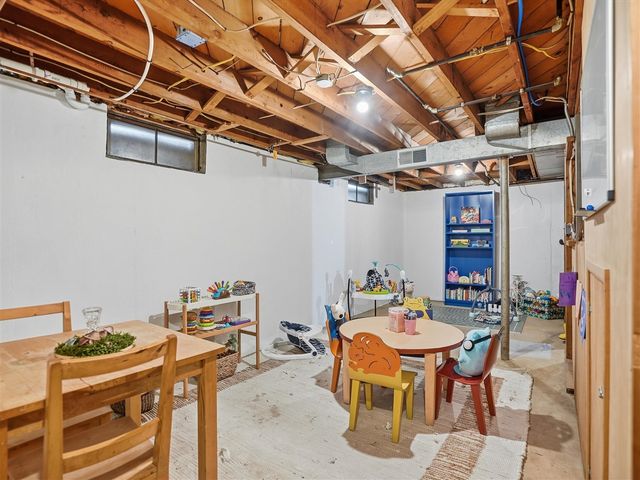 1181 Kay Parkway, Ann Arbor, MI 48103