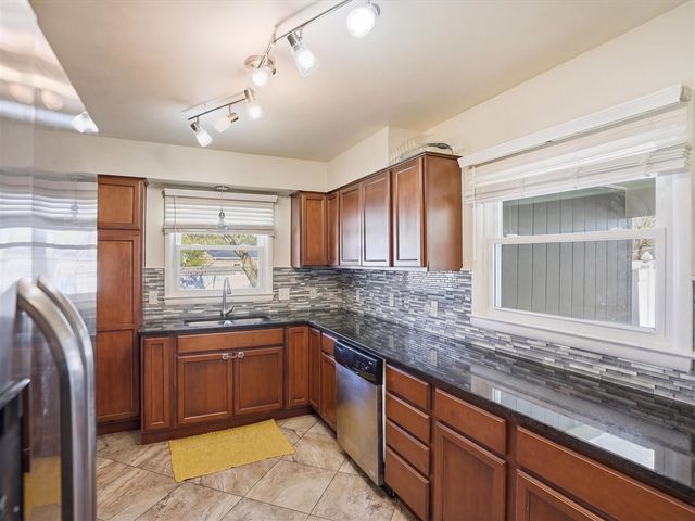 1181 Kay Parkway, Ann Arbor, MI 48103