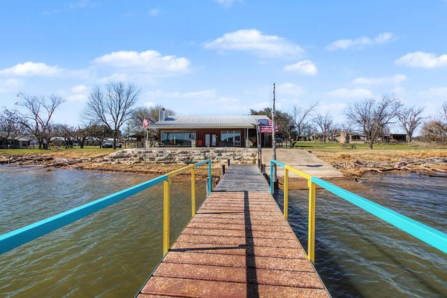 303 Lakeshore LOOP, Tow, TX 78672