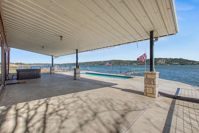 303 Lakeshore LOOP, Tow, TX 78672