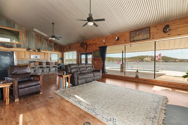 303 Lakeshore LOOP, Tow, TX 78672