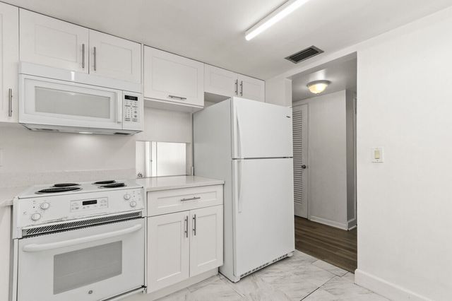 4500 N Flagler Drive B16, West Palm Beach, FL 33407