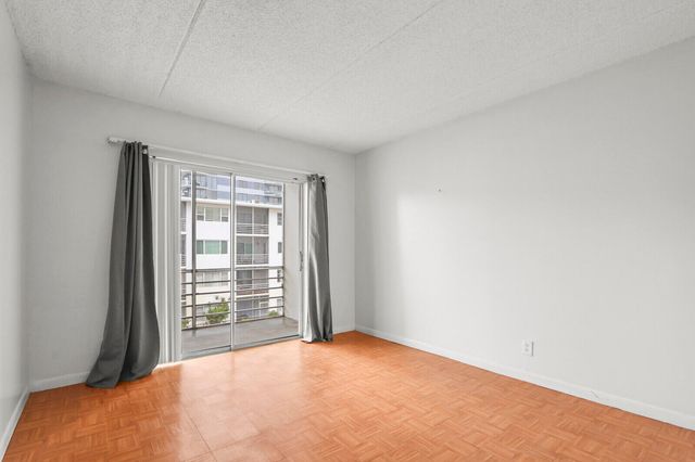 4500 N Flagler Drive B16, West Palm Beach, FL 33407