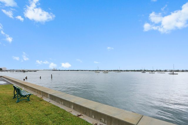 4500 N Flagler Drive B16, West Palm Beach, FL 33407