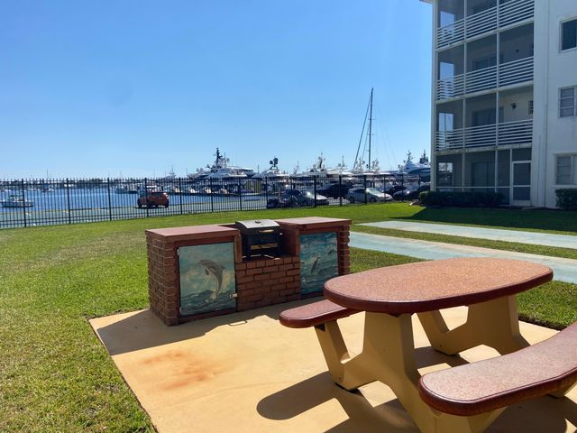 4500 N Flagler Drive B16, West Palm Beach, FL 33407