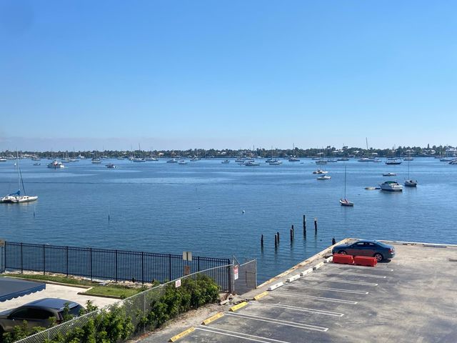 4500 N Flagler Drive B16, West Palm Beach, FL 33407