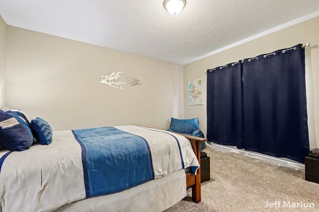 2125 Kensington Park Circle, Holland City, MI 49423