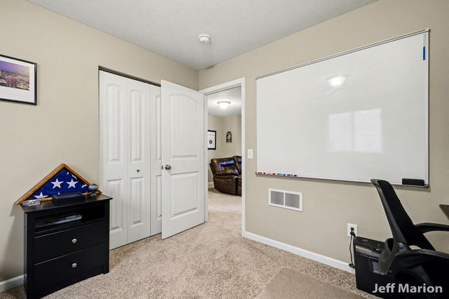 2125 Kensington Park Circle, Holland City, MI 49423