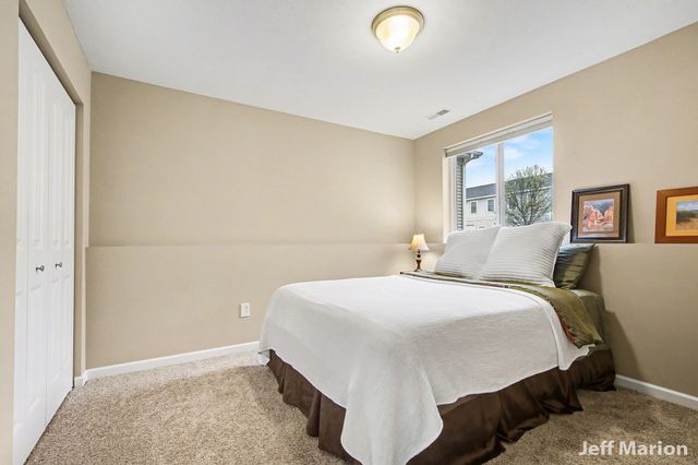 2125 Kensington Park Circle, Holland City, MI 49423
